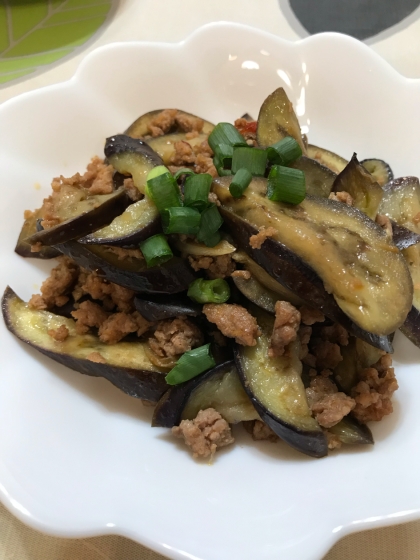 ご飯がすすむ♪ひき肉と茄子のピリ辛炒め♪