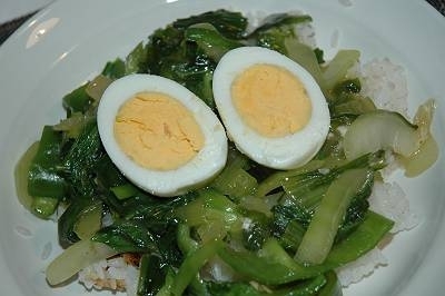 美味しいぃ～！ずっとメグさんのレポで気になっていてやっと作ったよ！残り野菜が（青梗菜・にら・ピーマン）と緑ばっかりだったから、卵も乗せたよ。この味つけ最高！