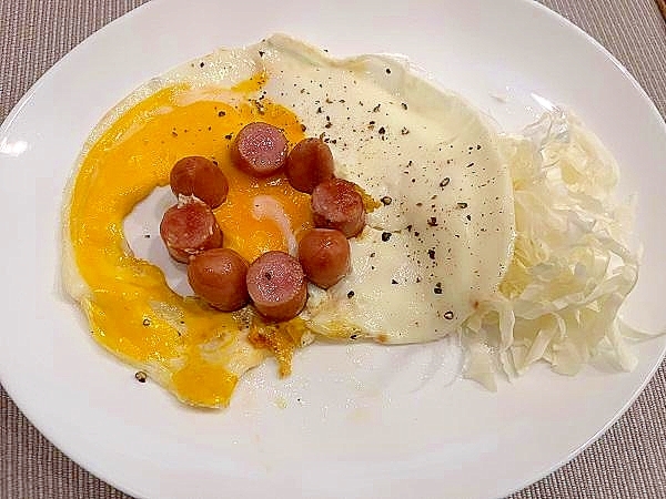 花形のウィンナーエッグ