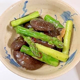 椎茸とアスパラのペペロン炒め