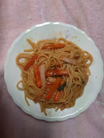 ランチに簡単ナポリタン