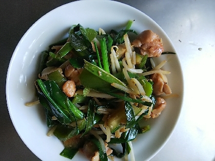 ご飯がすすむ！鶏肉とニラのスタミナ炒め♡