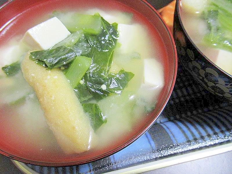 豆腐小松菜油揚げの味噌汁