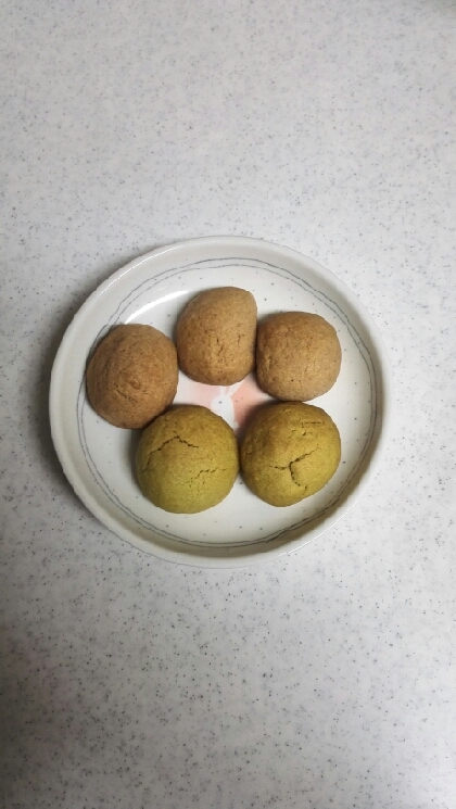 抹茶とココアの二種類作りました(^^)
とても簡単に美味しく出来ました♪
また作りたいと思います(^^)♪