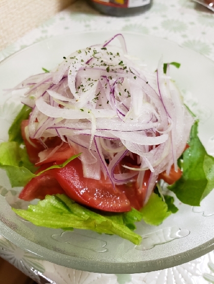 トマトと新玉ねぎのマリネ