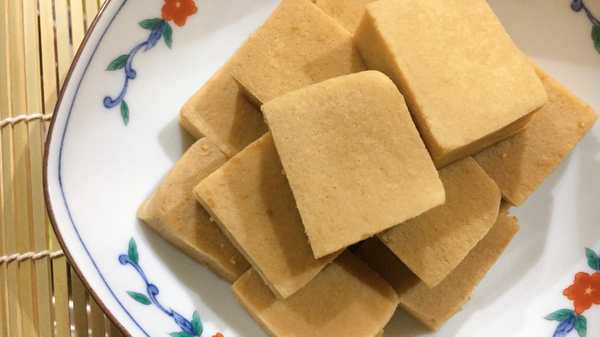 やさしい味付け♪高野豆腐の煮物