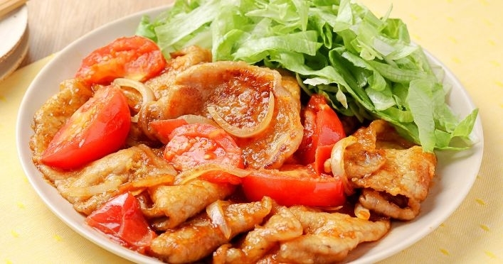 【主菜】トマトと豚肉の生姜焼き