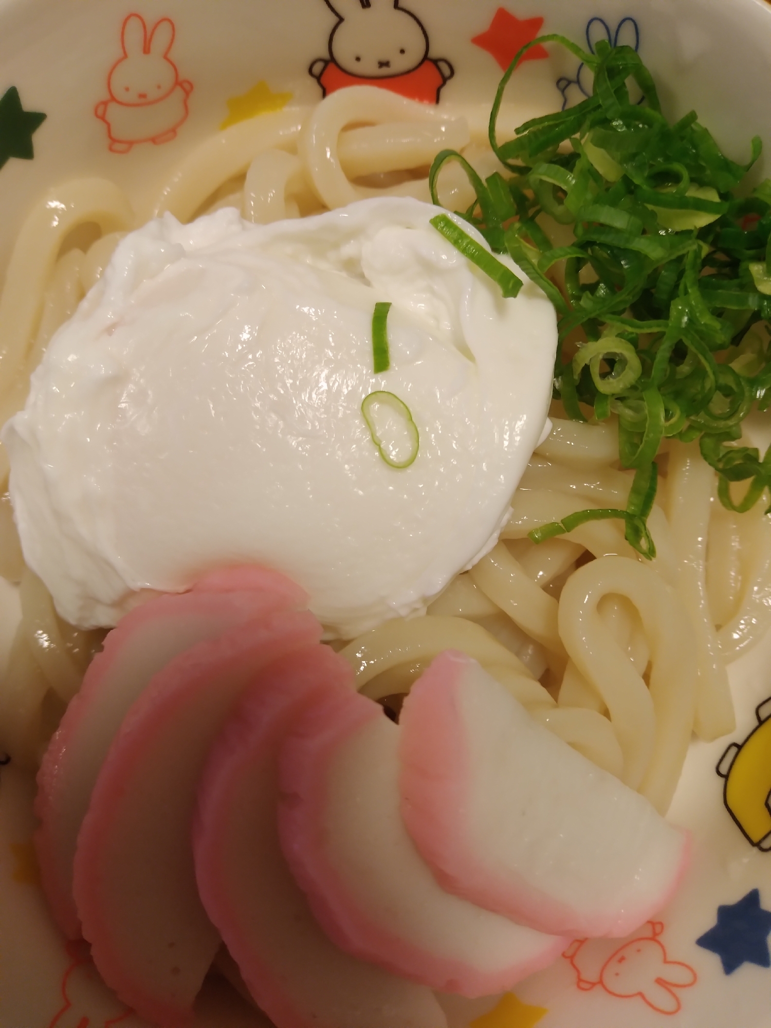 温玉とかまぼこの冷やしぶっかけうどん