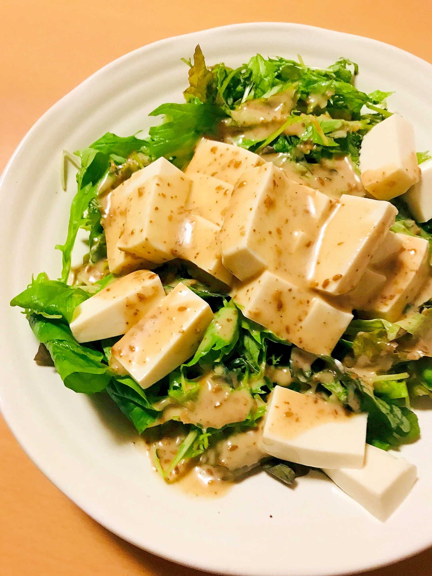 ベビーリーフ＆豆腐のサラダ（胡麻ドレッシング推奨）