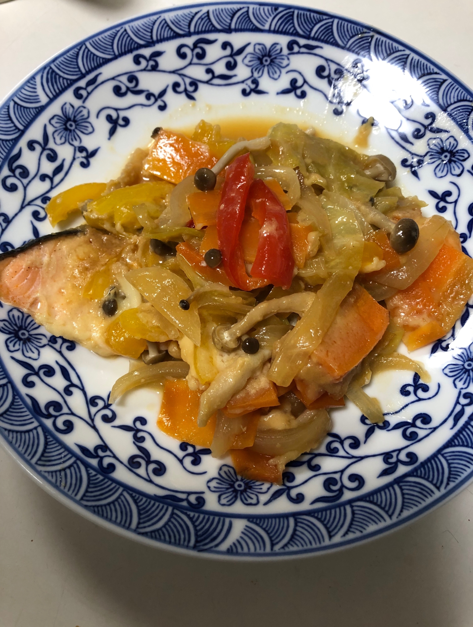 鮭とたっぷり野菜の蒸し煮