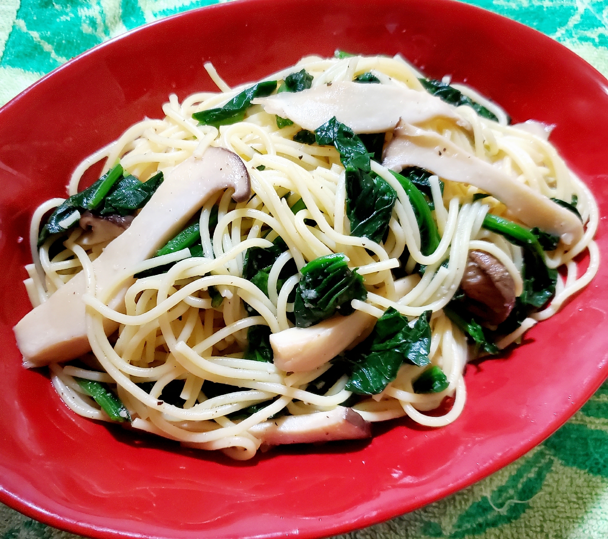 にんにくバターほうれん草とエリンギのパスタ レシピ 作り方 By ゆかんち 楽天レシピ