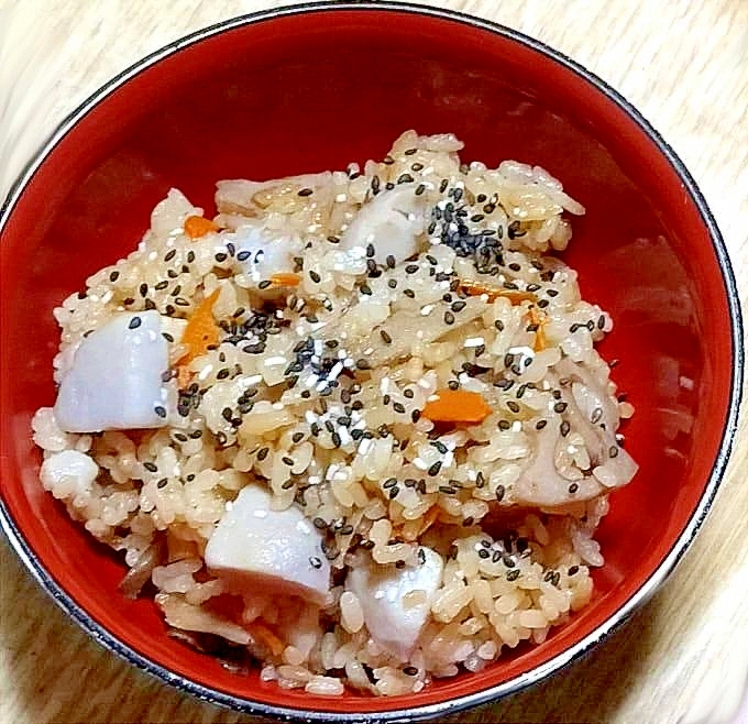 ホタテと里芋の炊き込みご飯