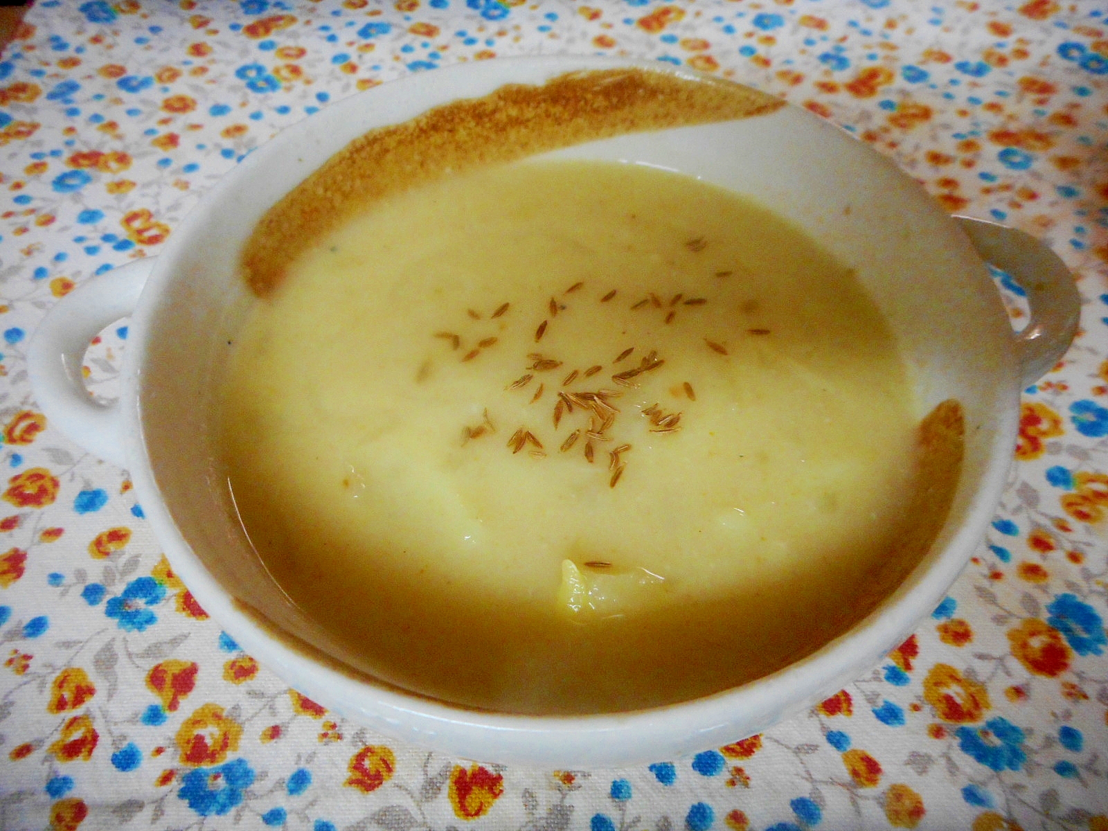 ジャガイモと玉ねぎのカレーミルクマッシュスープ
