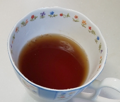 桜咲子さん♡レポありがとうございます♥️主人が、毎日黒烏龍茶を沸かしているので使って作りました☺️生姜とレモンで、爽やかおいしかったです♪素敵レシピ感謝です♡