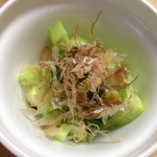 幼児食 きゅうりとおくらの鰹節かけ レシピ 作り方 By ももぞう 楽天レシピ 幼児食 きゅうりとおくらの鰹節かけ レシピ 作り方 By ももぞう 楽天レシピ