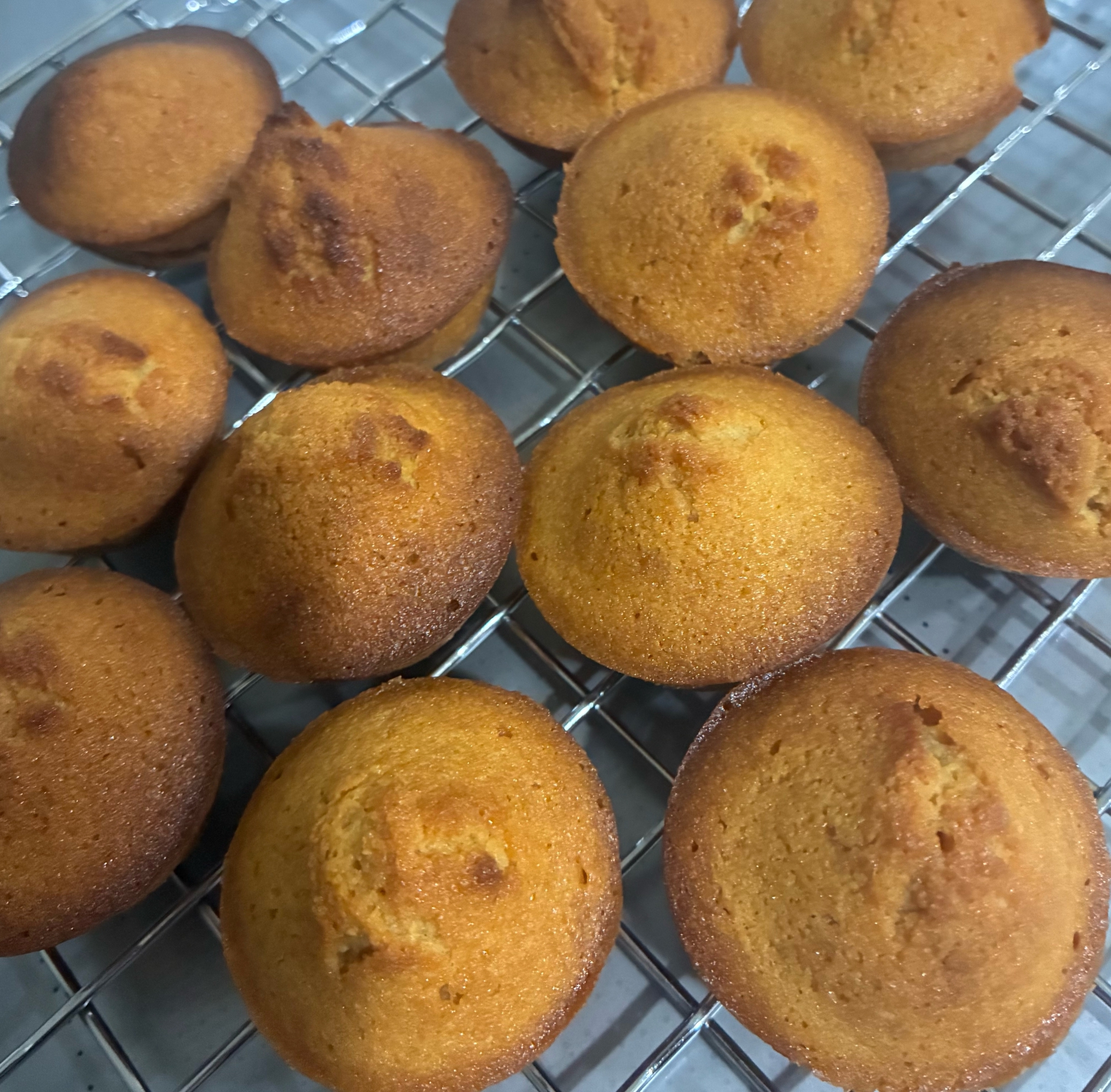 フィナンシェ　焦がしバターが美味しい