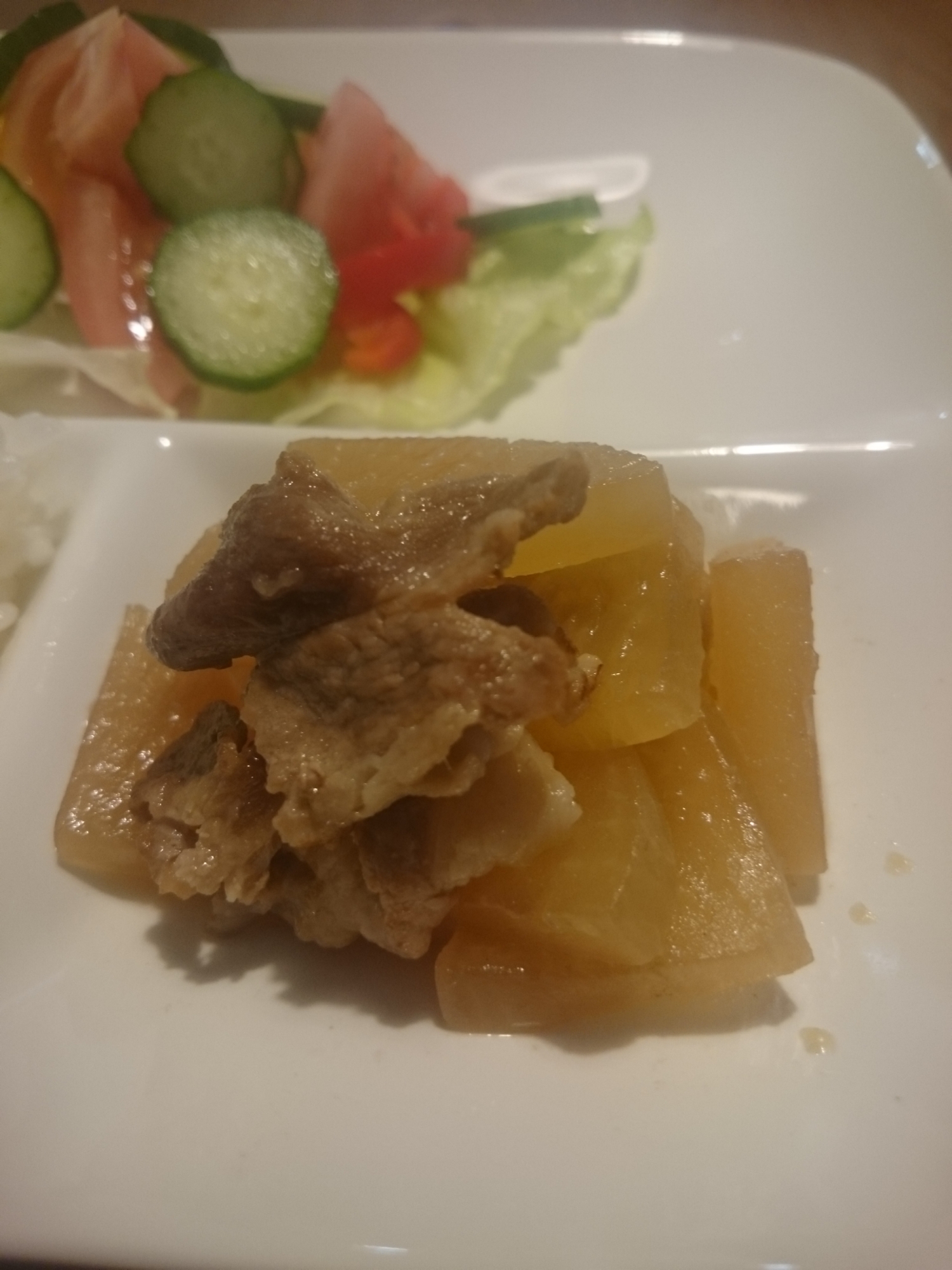 ご飯がすすむ♪ 豚こまと大根の煮物