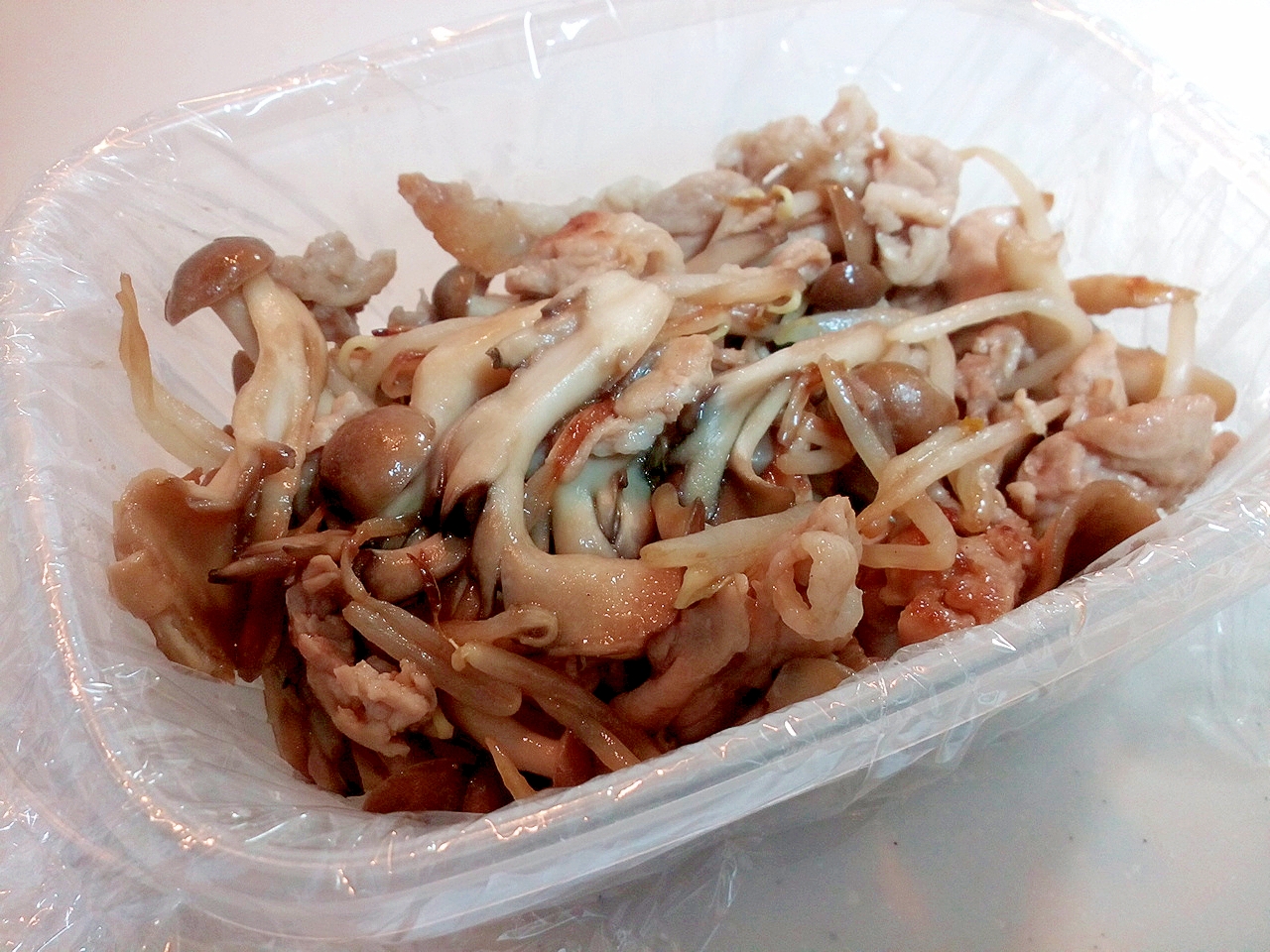 豚ときのこともやしの甘辛炒め レシピ 作り方 By ぷ みぃまま 楽天レシピ