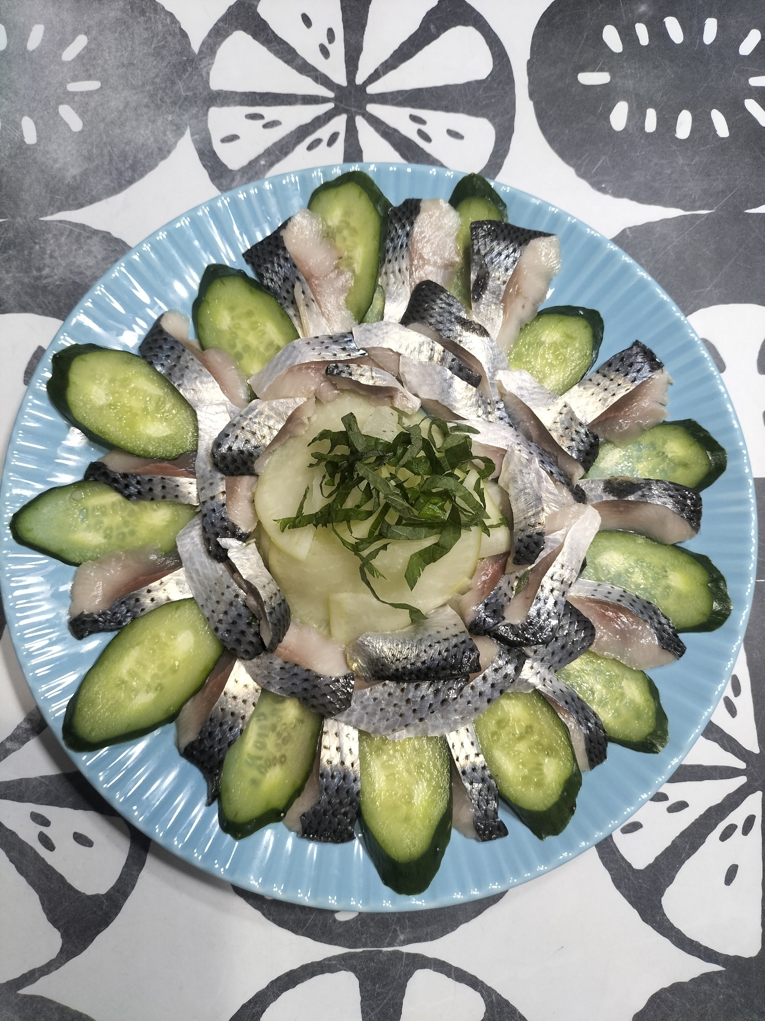 コハダの酢漬けサラダ