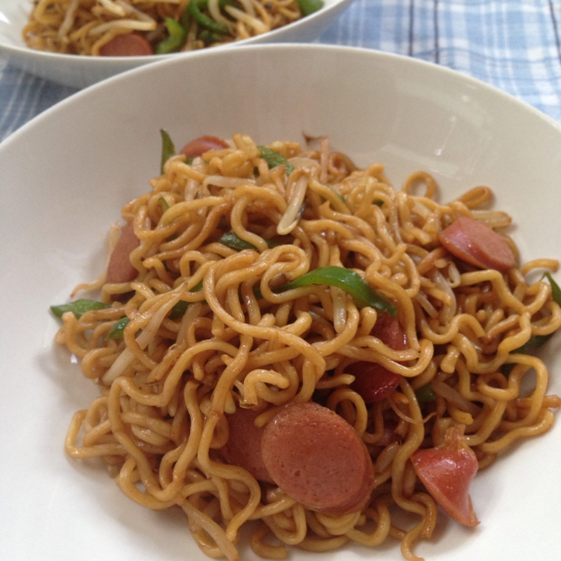 ウィンナーもやしピーマンde焼きそば♪