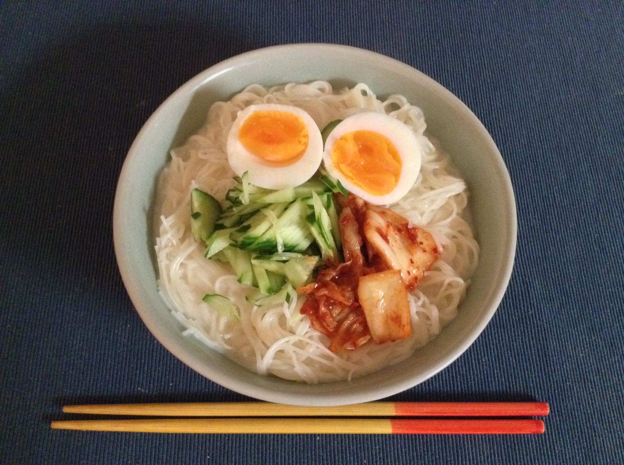 簡単時短牛乳で作る暖かいコングクス(韓国冷麺)煮麺