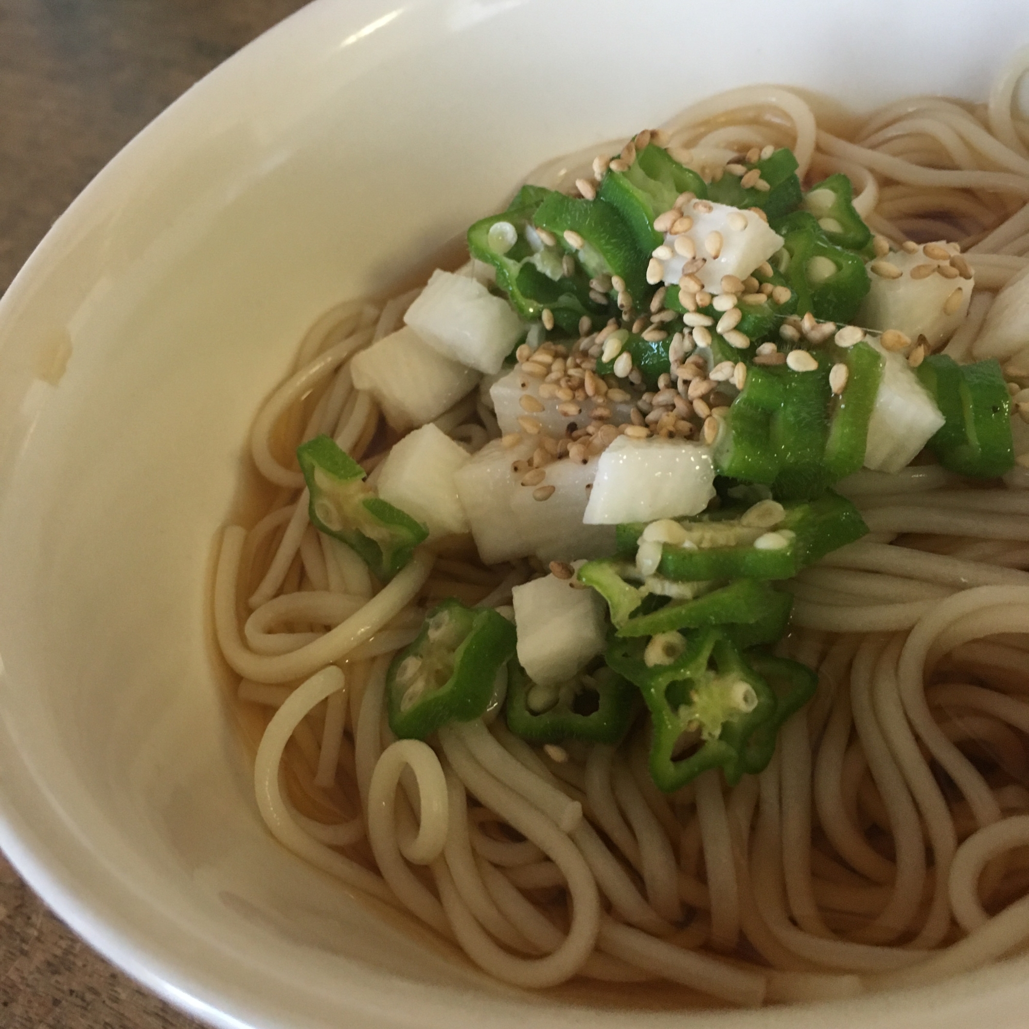 山芋オクラの冷たいうどん