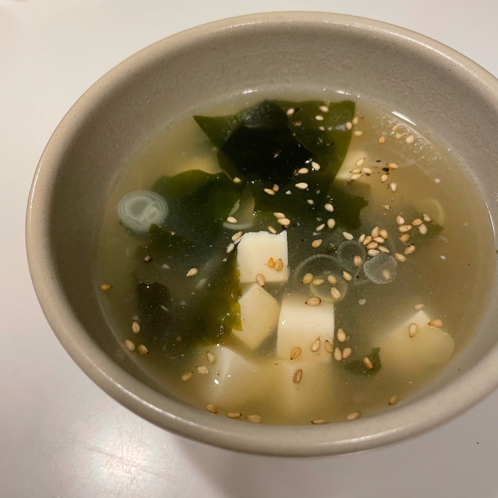 とろ〜り♡わかめと豆腐の中華スープ
