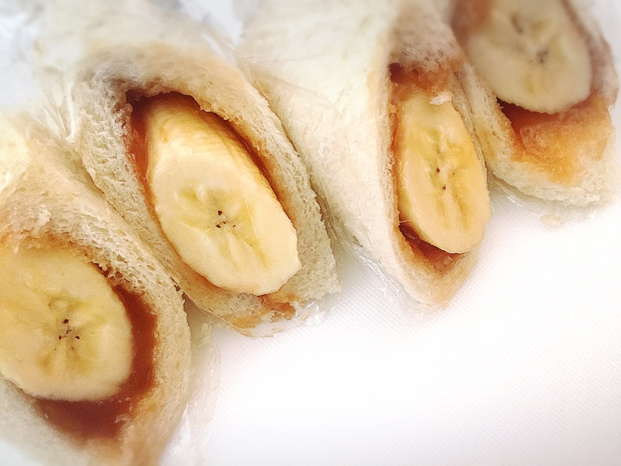 簡単で美味しい＊ピーナツバターとバナナのラップ巻き