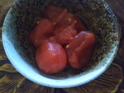 湯むきトマトサラダ