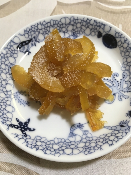 ほろ苦くて美味し買ったです。クッキーやパウンドケーキに入れたいと思います。
オーブンで乾かす方法は早くて良いですね♪