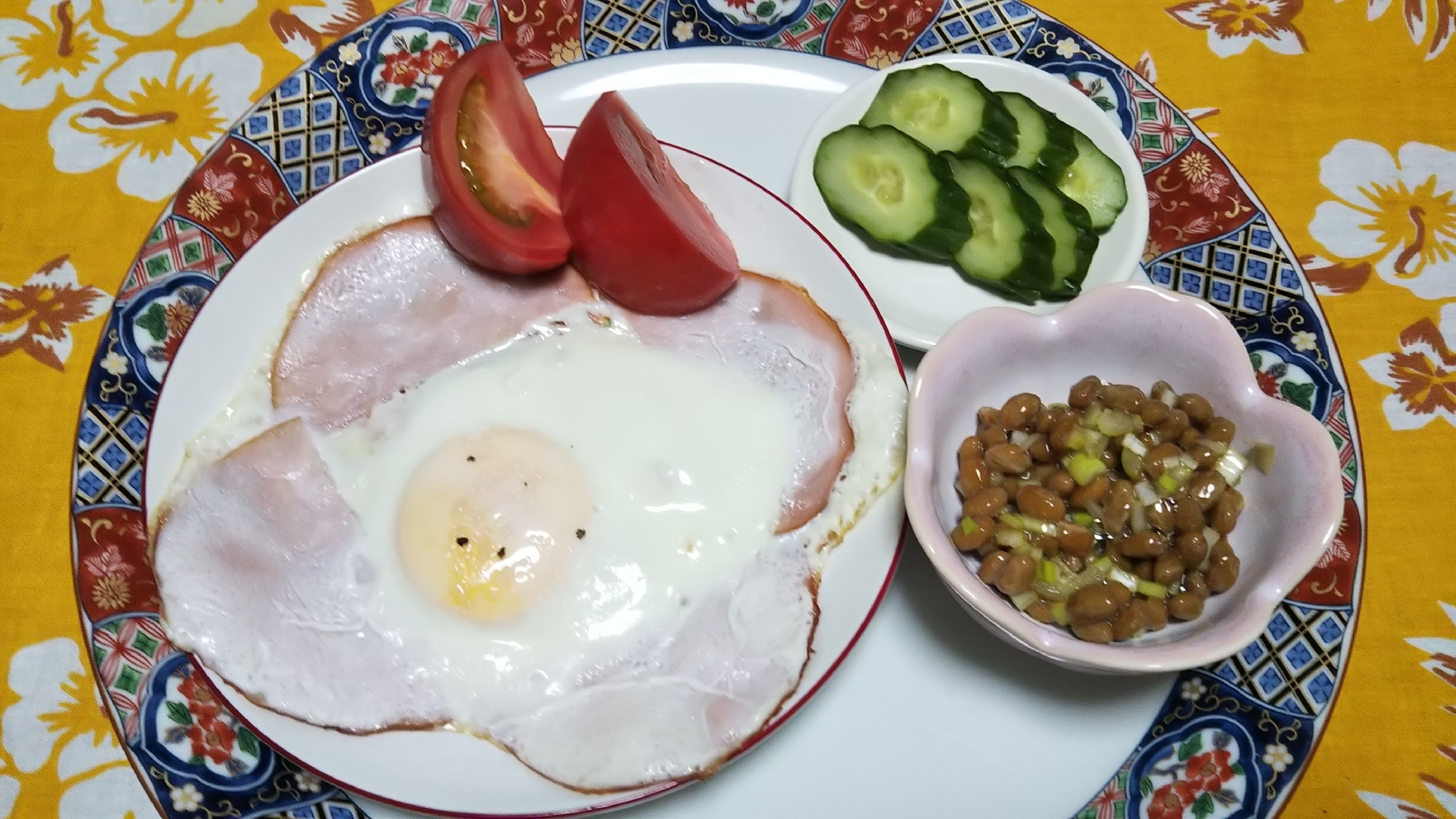 ハムエッグと長ねぎ納豆ときゅうりの糠漬け☆