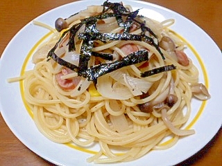 しめじとウィンナーのコンソメ和風パスタ