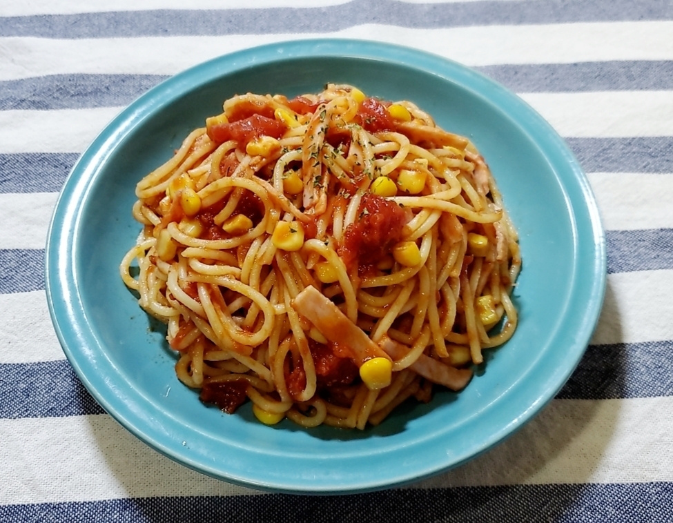 トマトとハムコーンのスパゲッティー