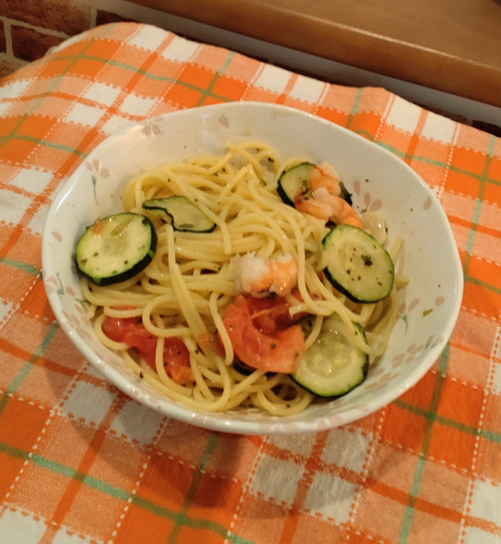 ズッキーニ海老トマトのスパゲティ