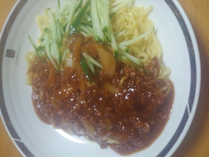 ジャージャー麺！肉みそが美味しい！