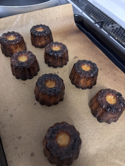 ダイソーのカヌレ型で！外バリっ！中モチっ！のカヌレ