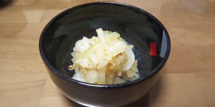 生たまねぎの胡麻＆胡麻油和えサラダ