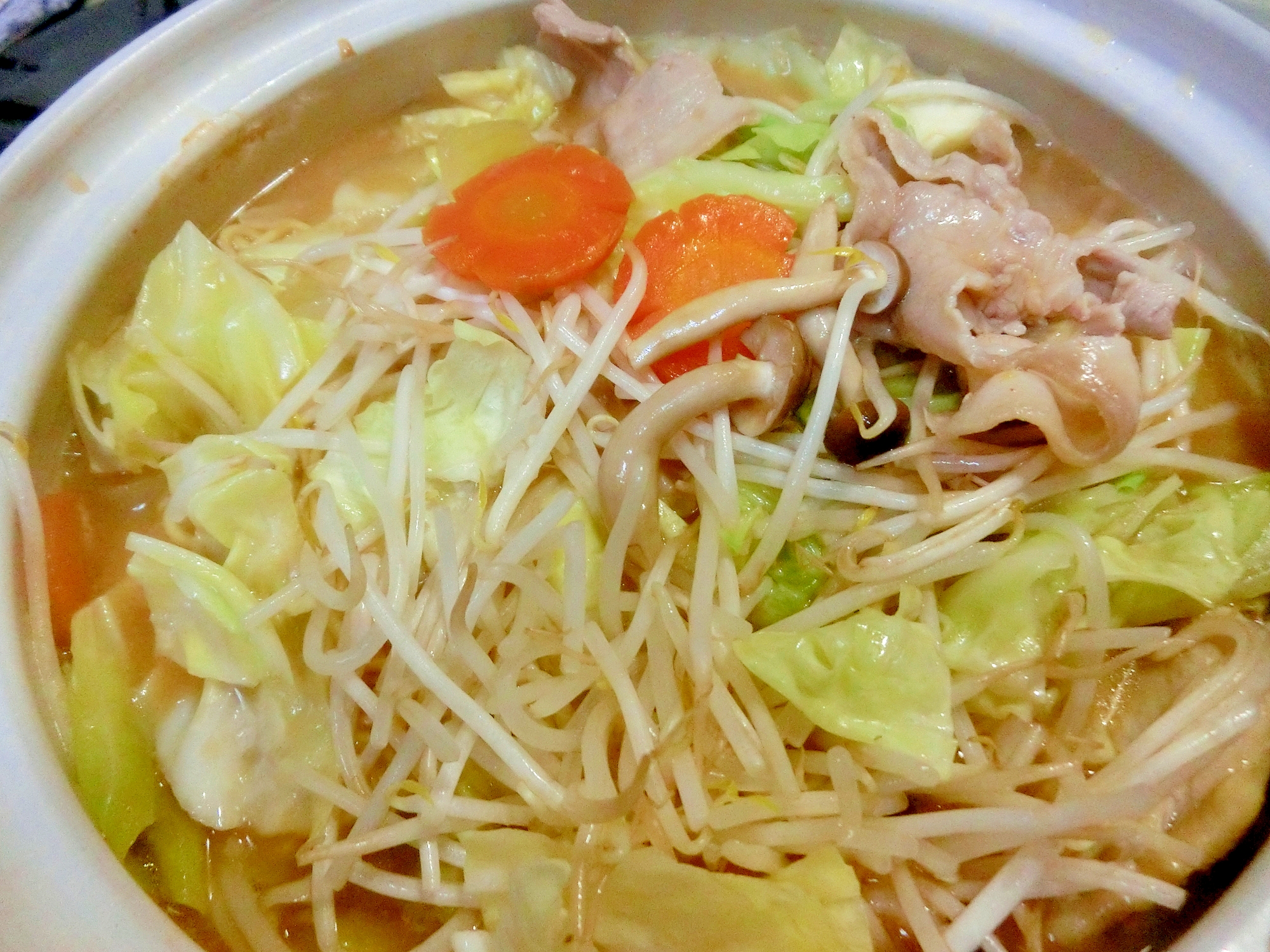 野菜たっぷり！煮込みラーメン鍋