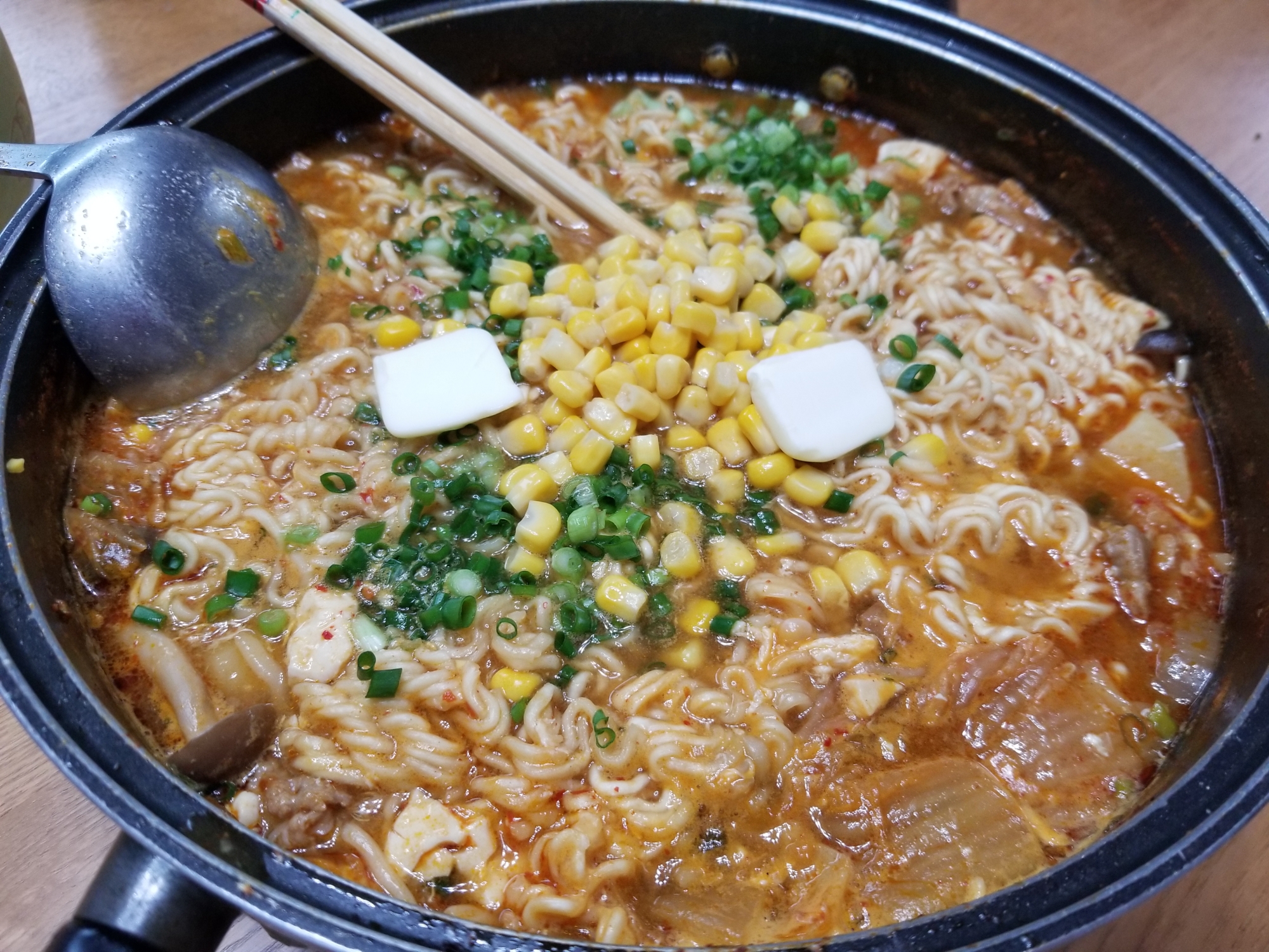 キムチ鍋味噌バターラーメン レシピ 作り方 By ぎすあんくん 楽天レシピ