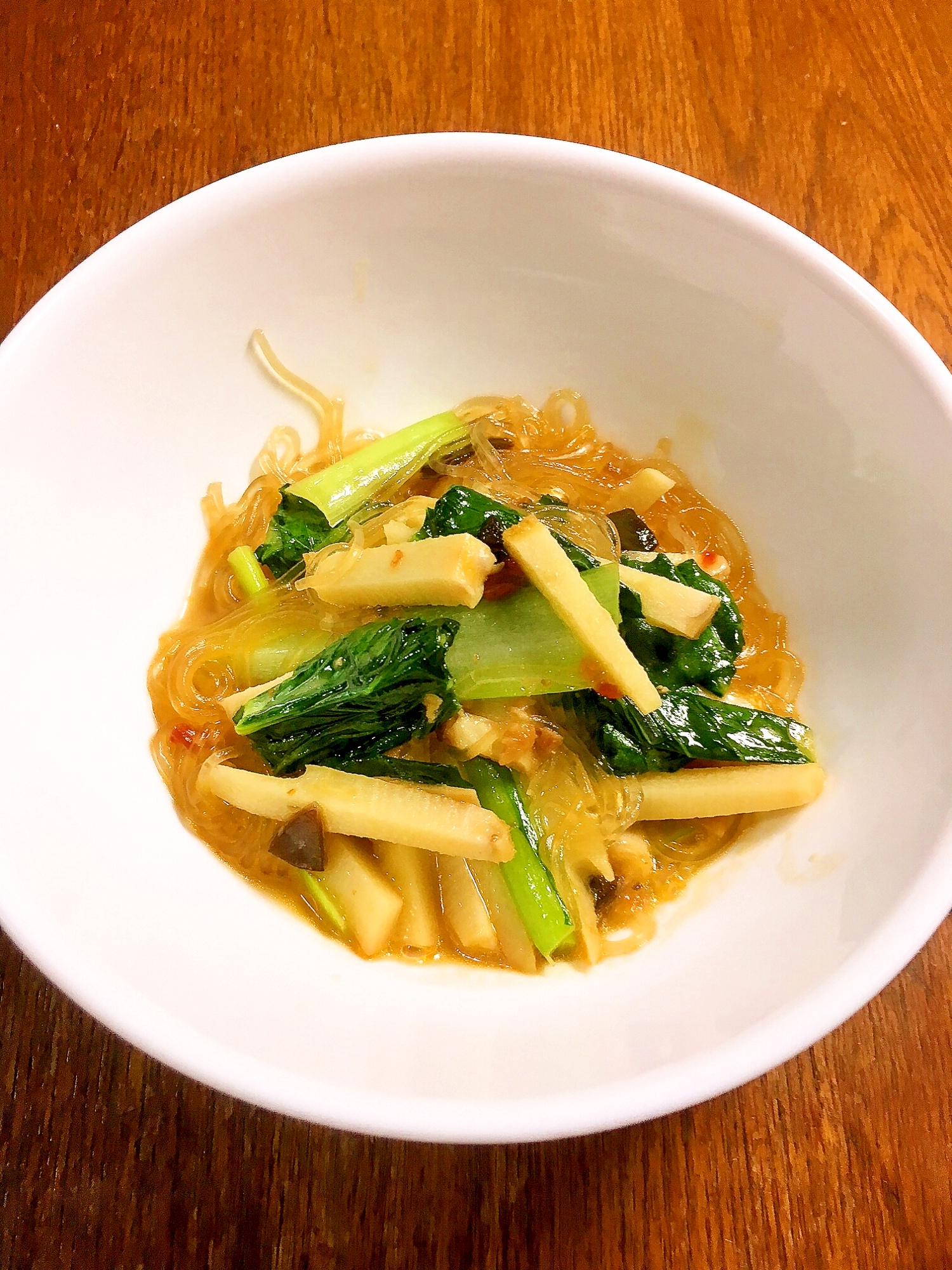 市販の麻婆春雨の素で！チンゲン菜とタケノコの炒め物