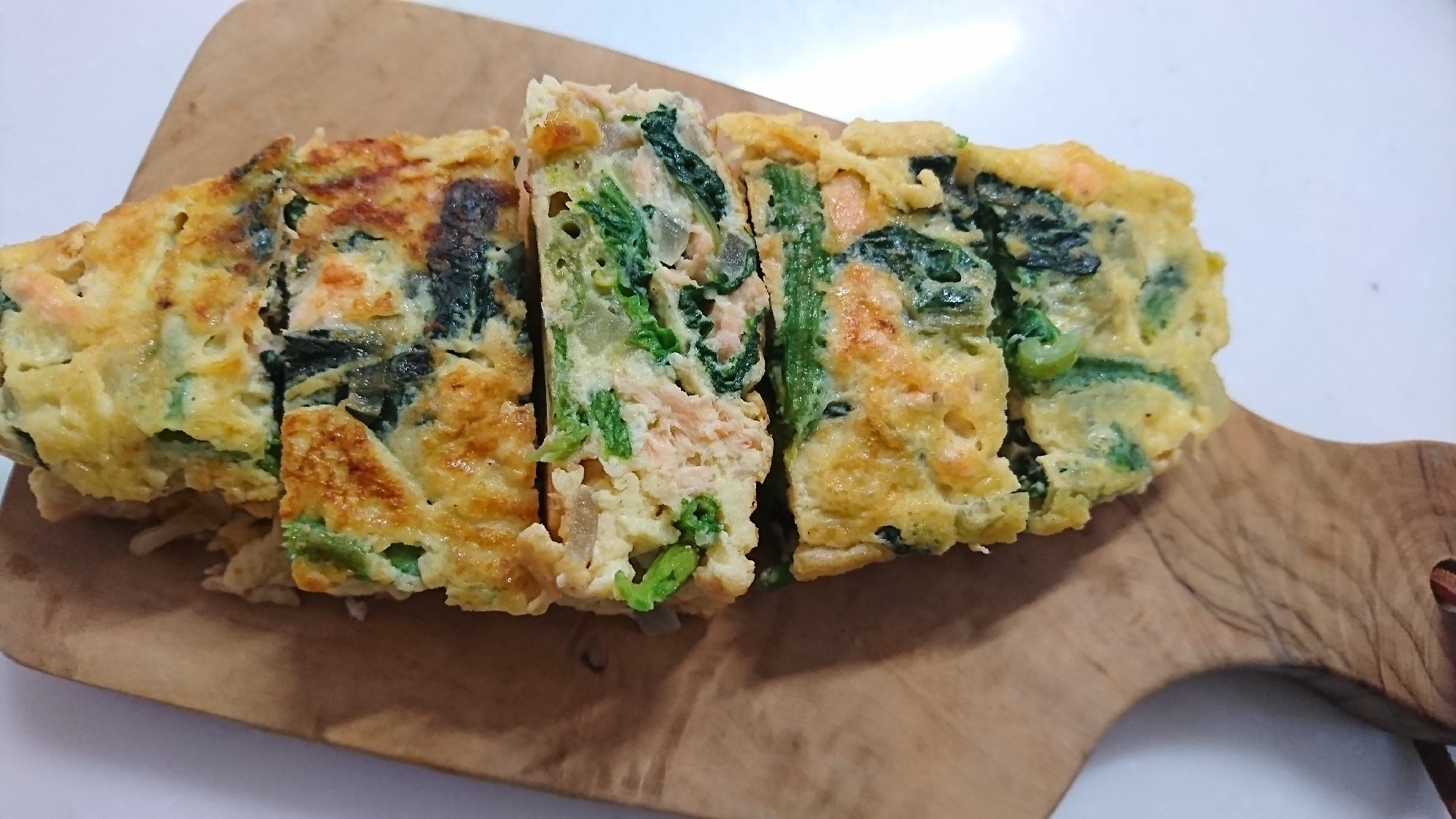 フライパンで簡単 ほうれん草とサーモンのキッシュ レシピ 作り方 By Lamiquie 楽天レシピ フライパンで簡単 ほうれん草とサーモンのキッシュ レシピ 作り方 By Lamiquie 楽天レシピ