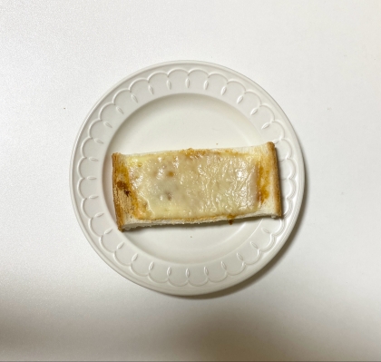 チーズがとろとろトースト