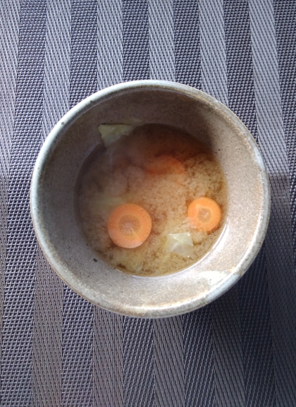 キャベツ人参のとろとろ味噌汁