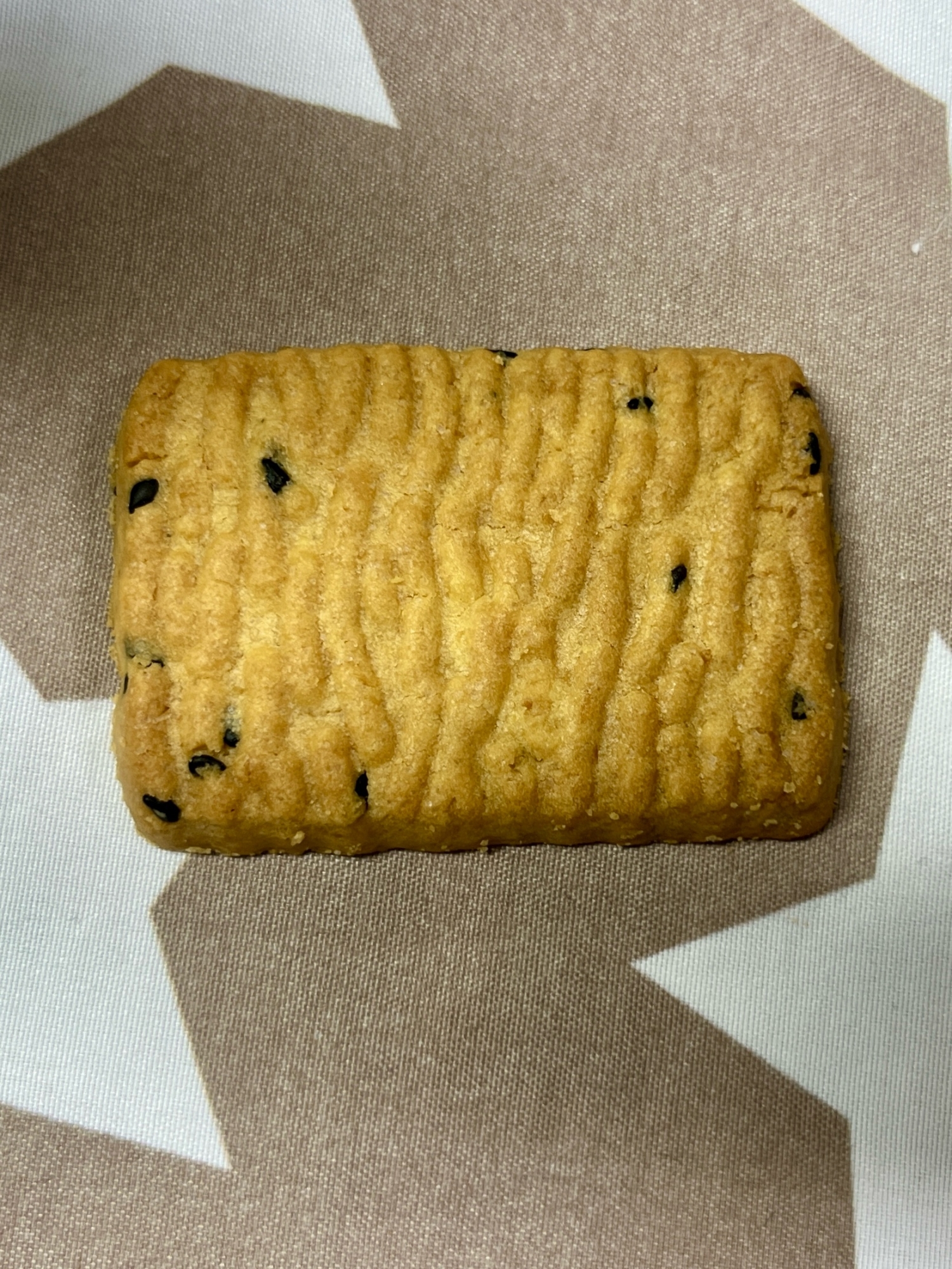 黒ごまの卵サブレ