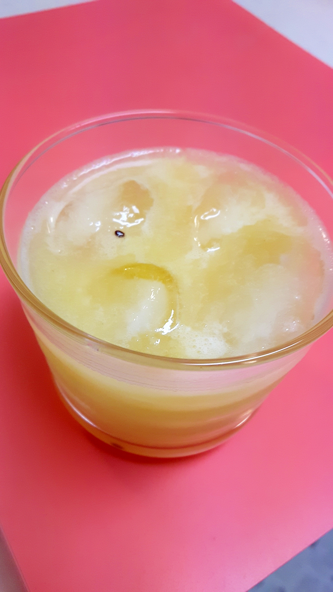 簡単!キウイと炭酸水のはちみつ入り美容ドリンク♪