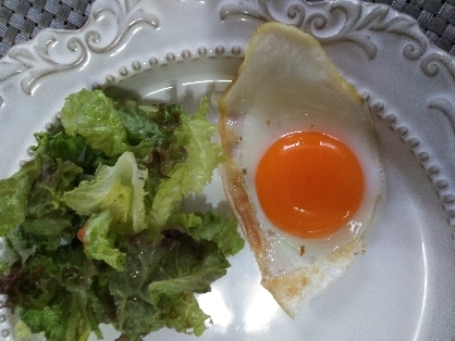 つやこちゃん
朝食に卵は欠かせませんね♪
生野菜と一緒に美味しかったです
(*^^*)