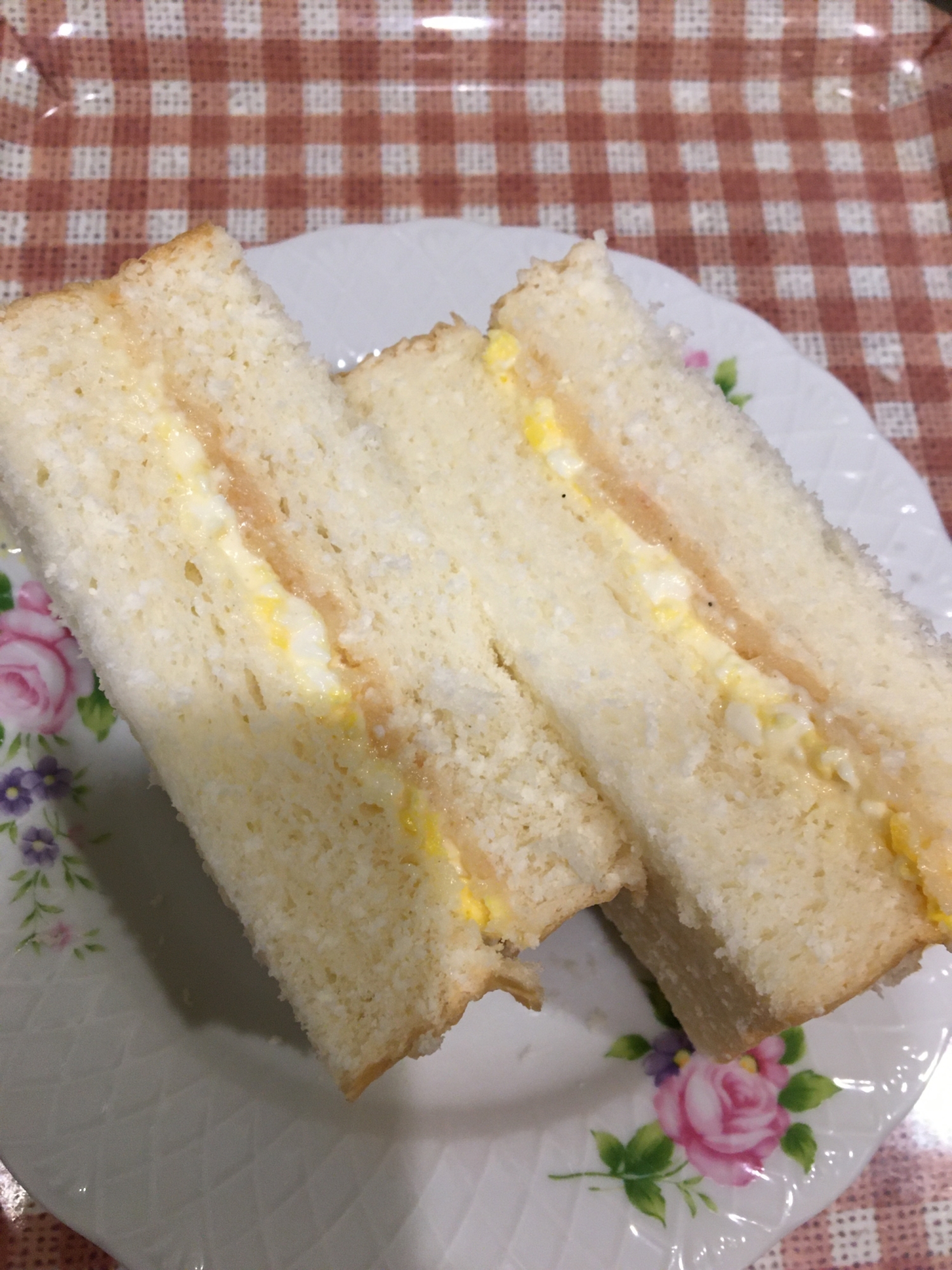 明太マッシュポテトと卵のサンドイッチ