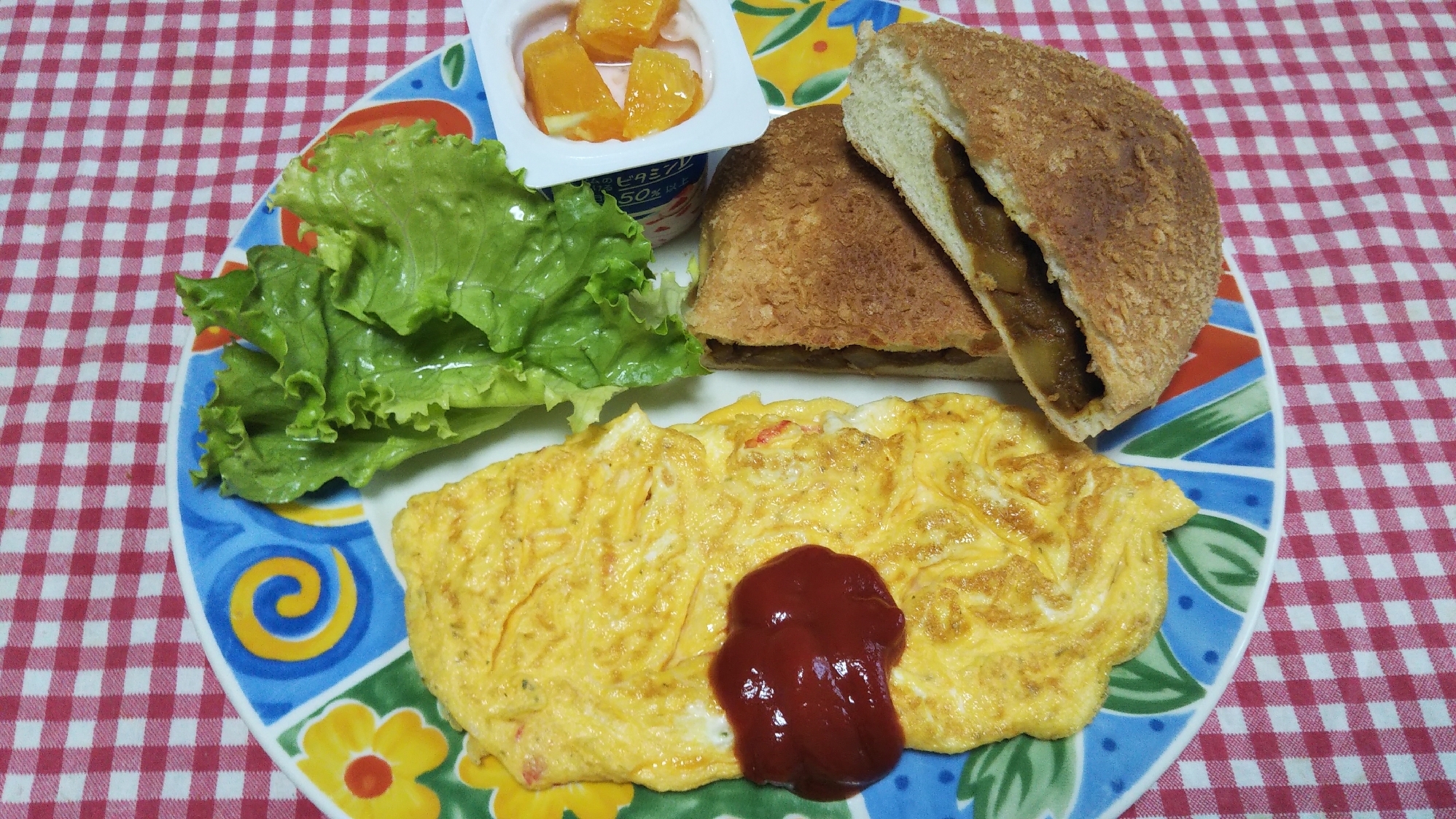 蟹カマチーズオムレツとカレーパントーストの朝食☆