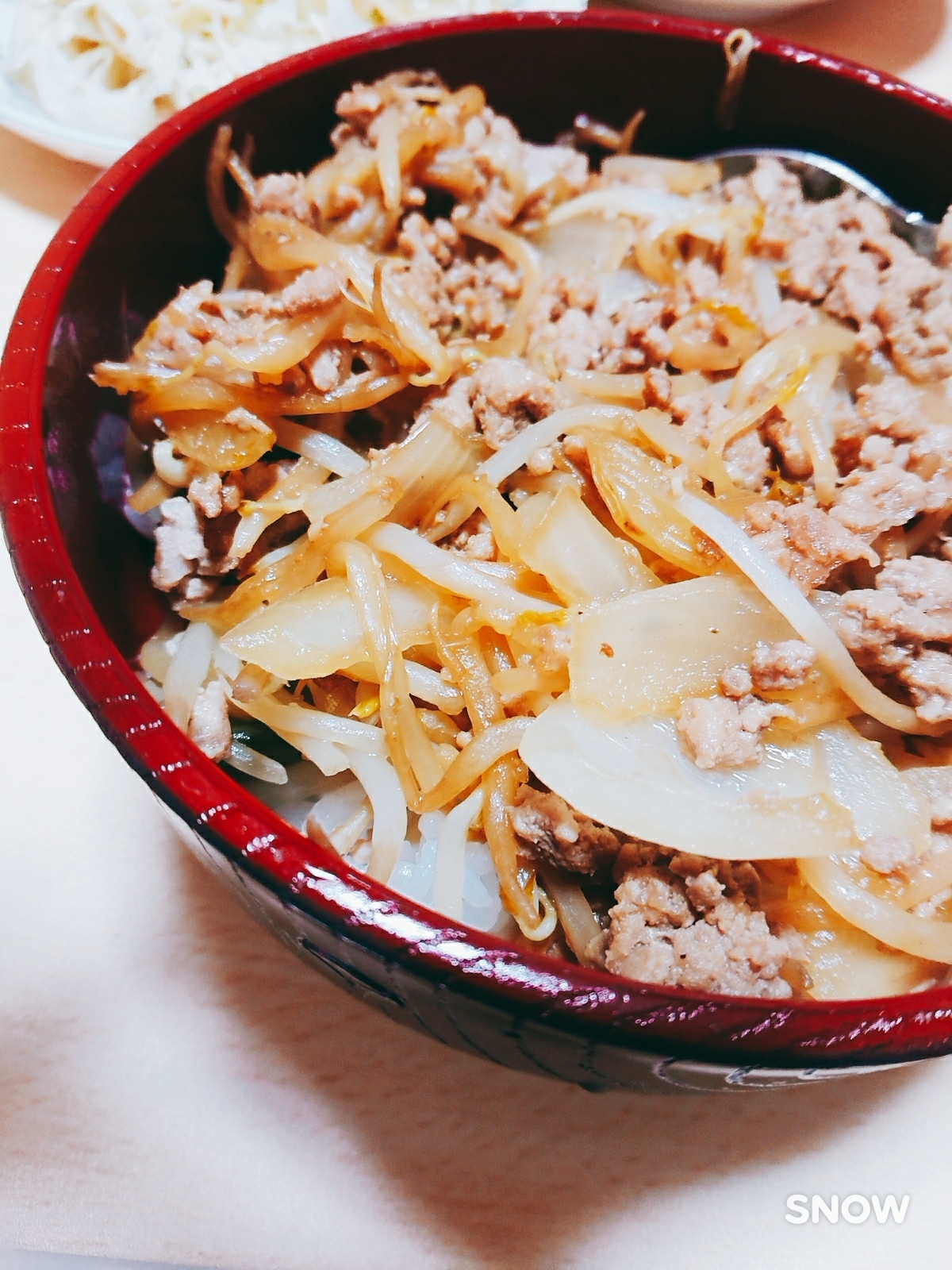 節約！ボリューム満点！マヨもやし丼