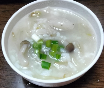 もやし、ねぎ、しめじの雑炊